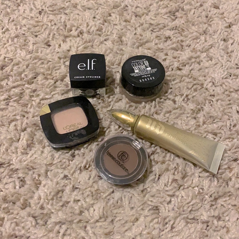 Single eyeshadow